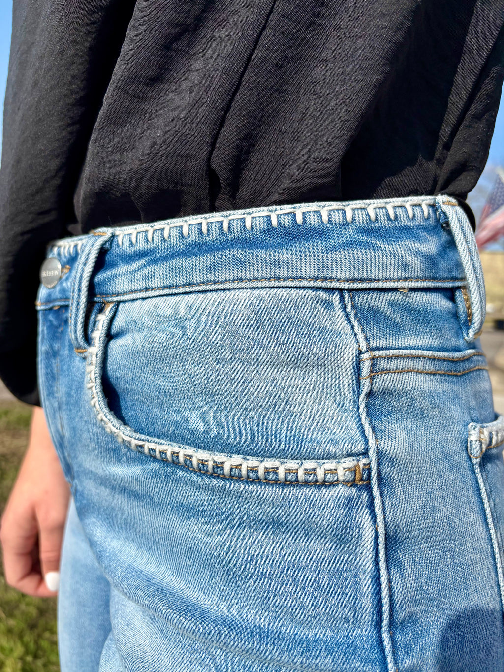 Signature Stitch Jean