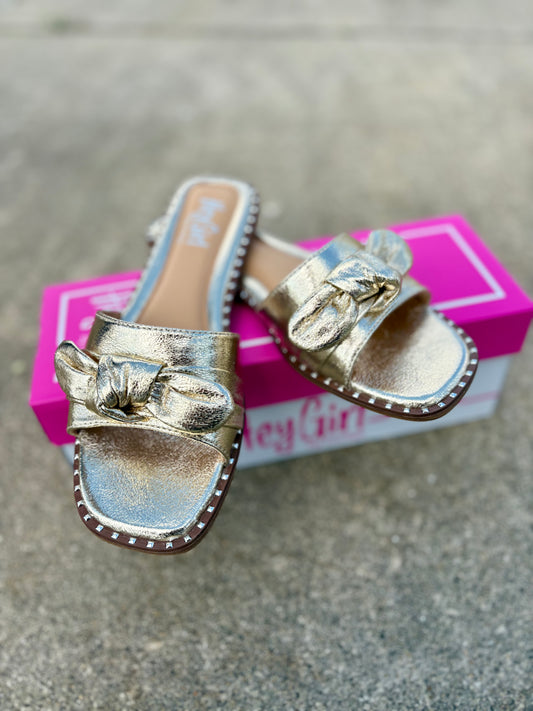 Gold Crinkle Metallic Sandal