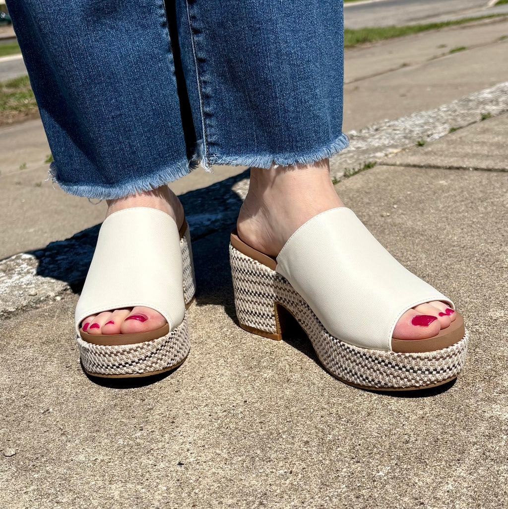 Totally Buggin Wedge